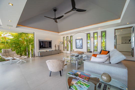 VILLA LEGENDS B LIVING AREA 3