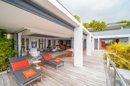 VILLA LEGENDS B LIVING AREA 6