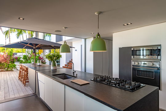 VILLA WINGS KITCHEN & DINING AREA 4