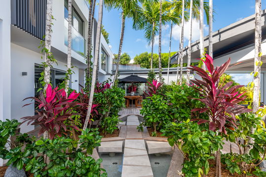 VILLA WINGS OUTDOORS 6