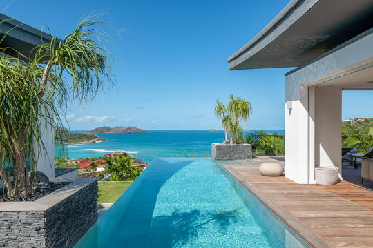 VILLA WINGS POOL & TERRACE 1