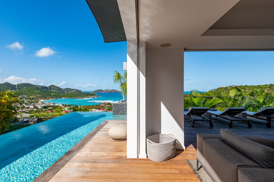 VILLA WINGS POOL & TERRACE 3