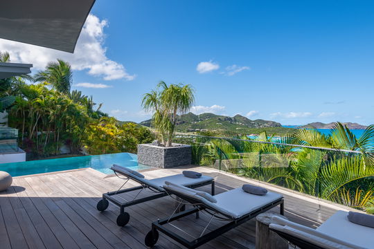 VILLA WINGS POOL & TERRACE 8