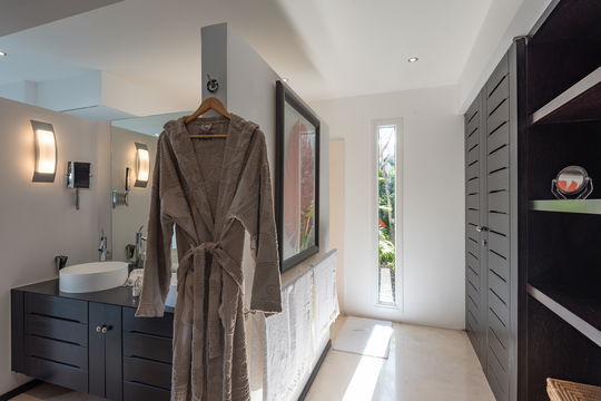 VILLA ECLIPSE BEDROOM3 4