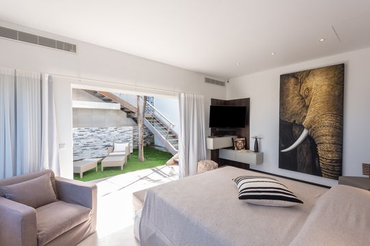 VILLA ECLIPSE BEDROOM5 3