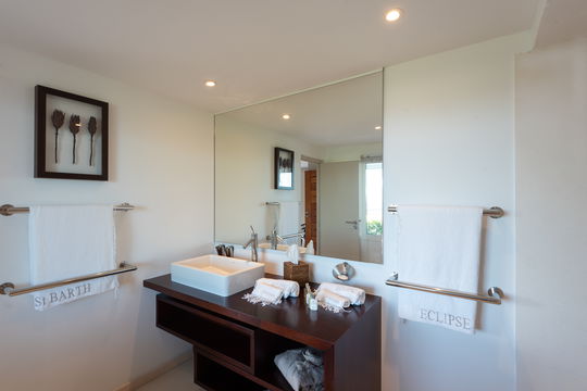 VILLA ECLIPSE BEDROOM6 3