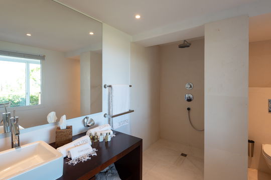 VILLA ECLIPSE BEDROOM6 4