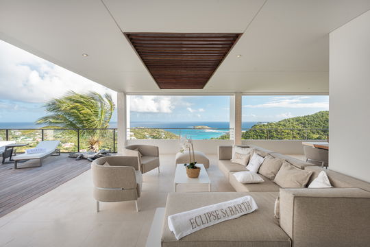 VILLA ECLIPSE OUTDOOR LOUNGE AREA 2