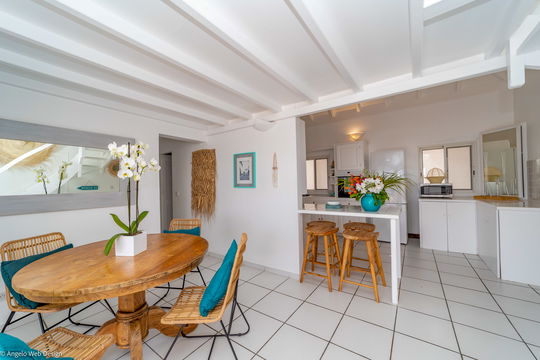 VILLA IDALIA KITCHEN & DINING AREA 1