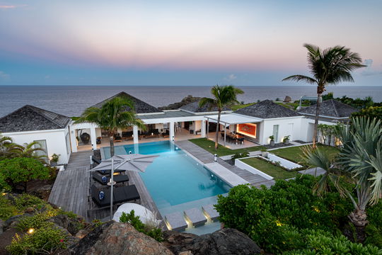 VILLA CASA DEL MAR BY NIGHT 1