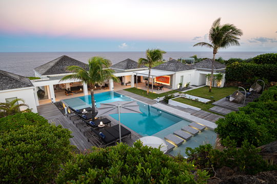 VILLA CASA DEL MAR BY NIGHT 2