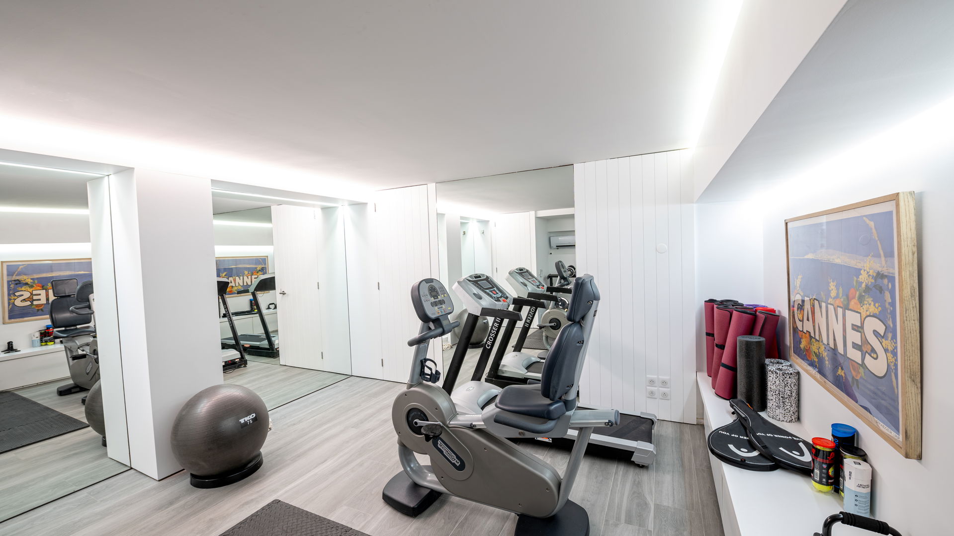 FITNESS AREA