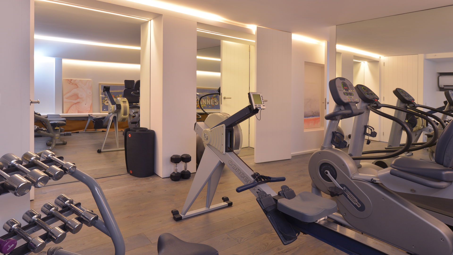 FITNESS AREA
