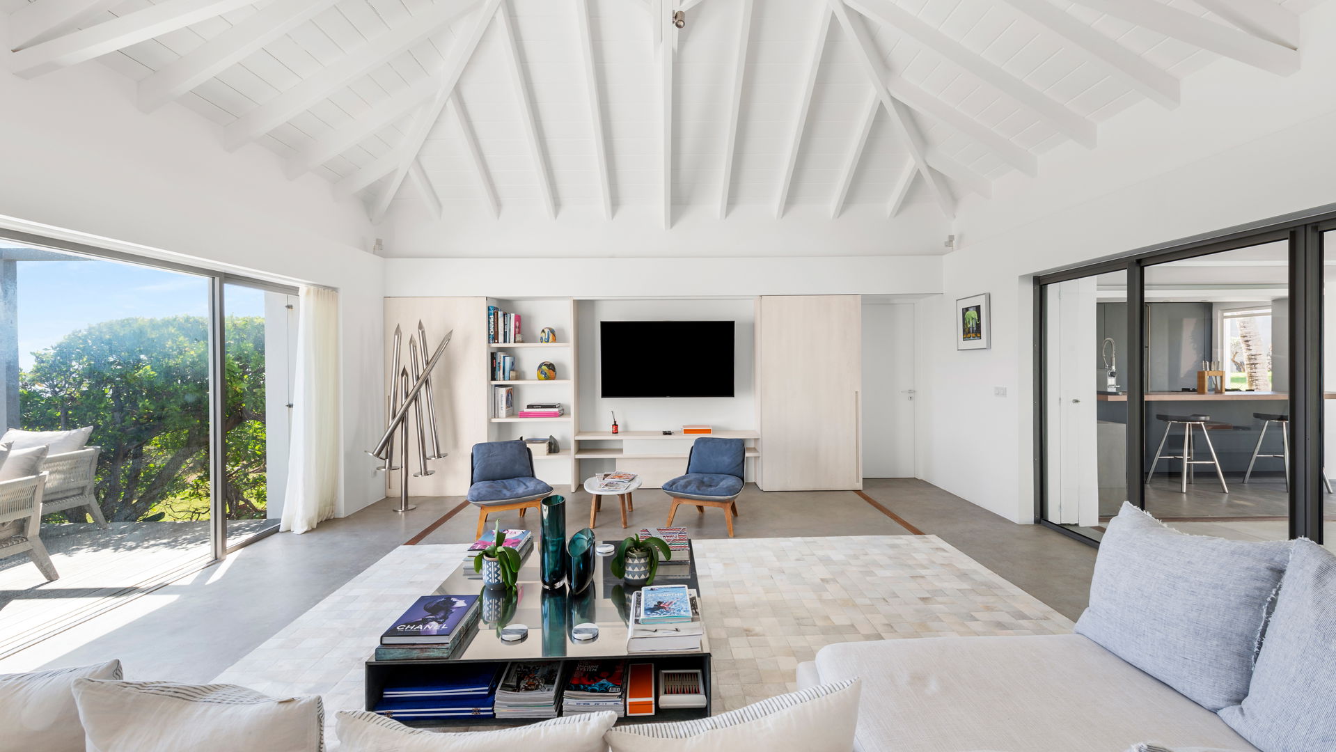 LIVING AREA VILLA  2