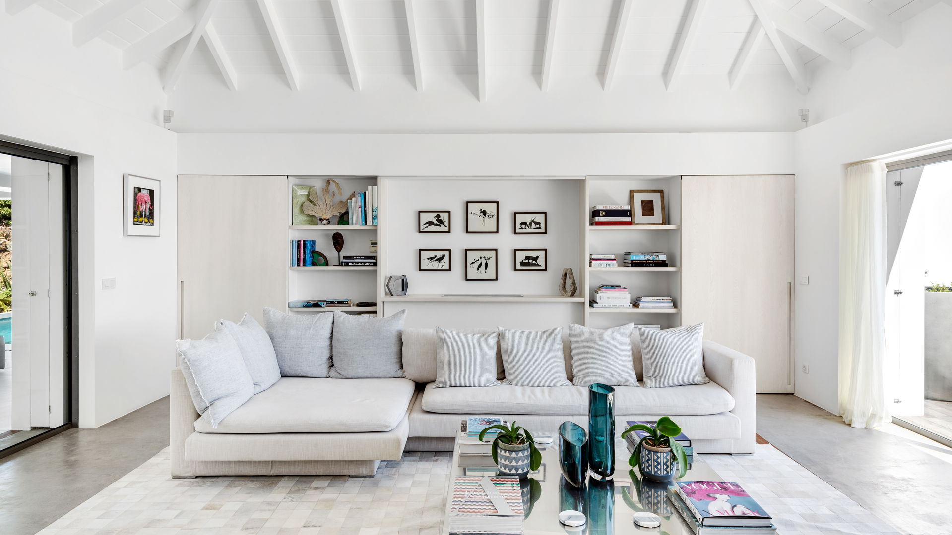 LIVING AREA VILLA  2