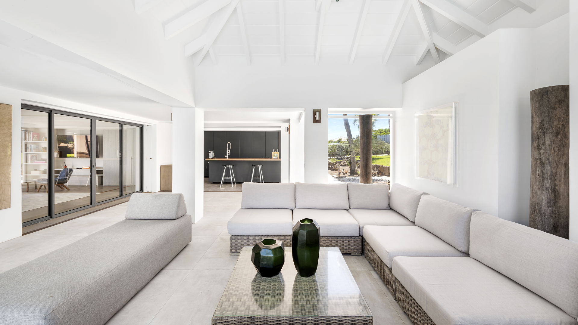 LOUNGE AREAS