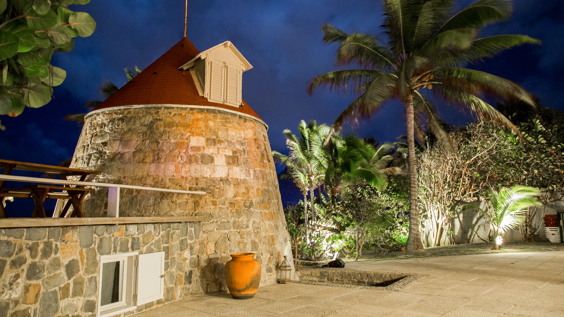 BY NIGHT