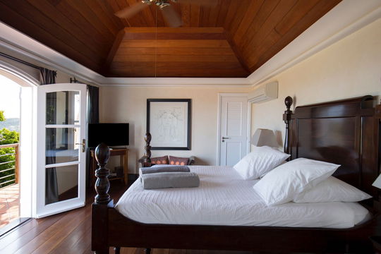 VILLA PASHA BEDROOM1 2