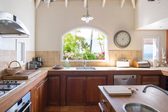 VILLA PASHA KITCHEN & DINING AREA 6