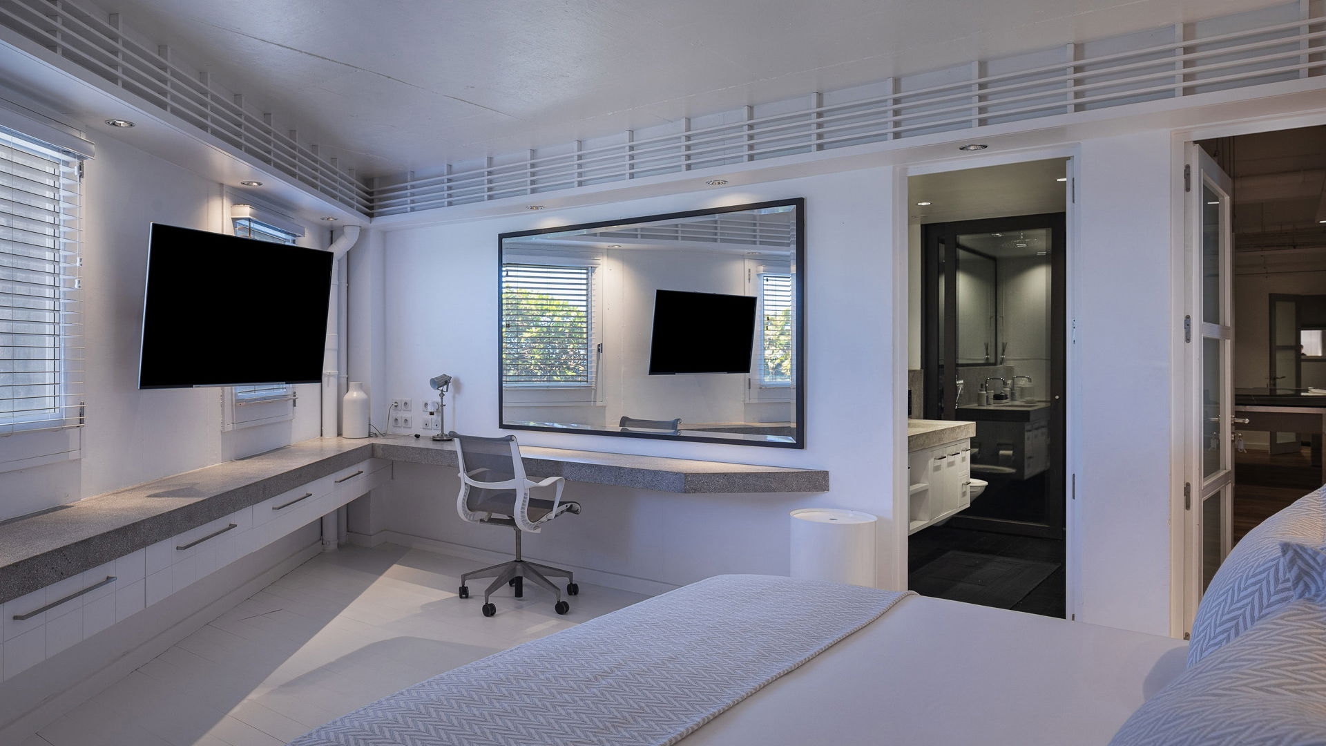 BEDROOM 5