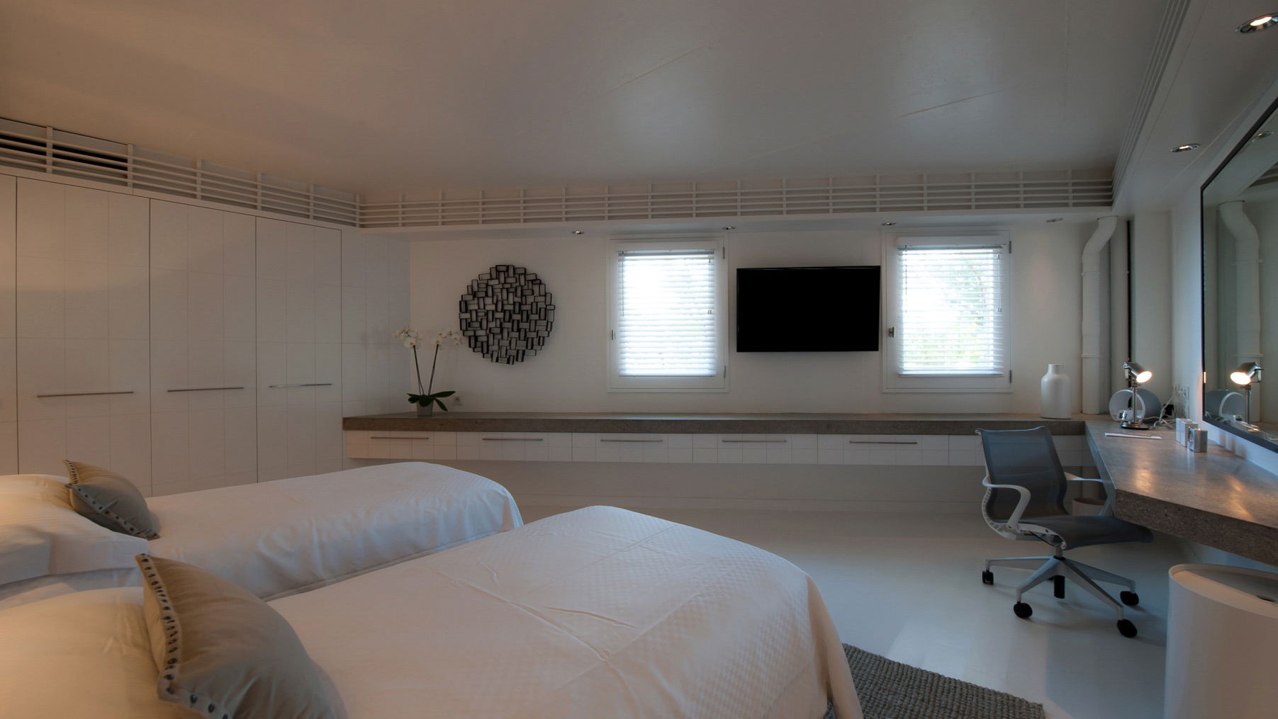 BEDROOM 5