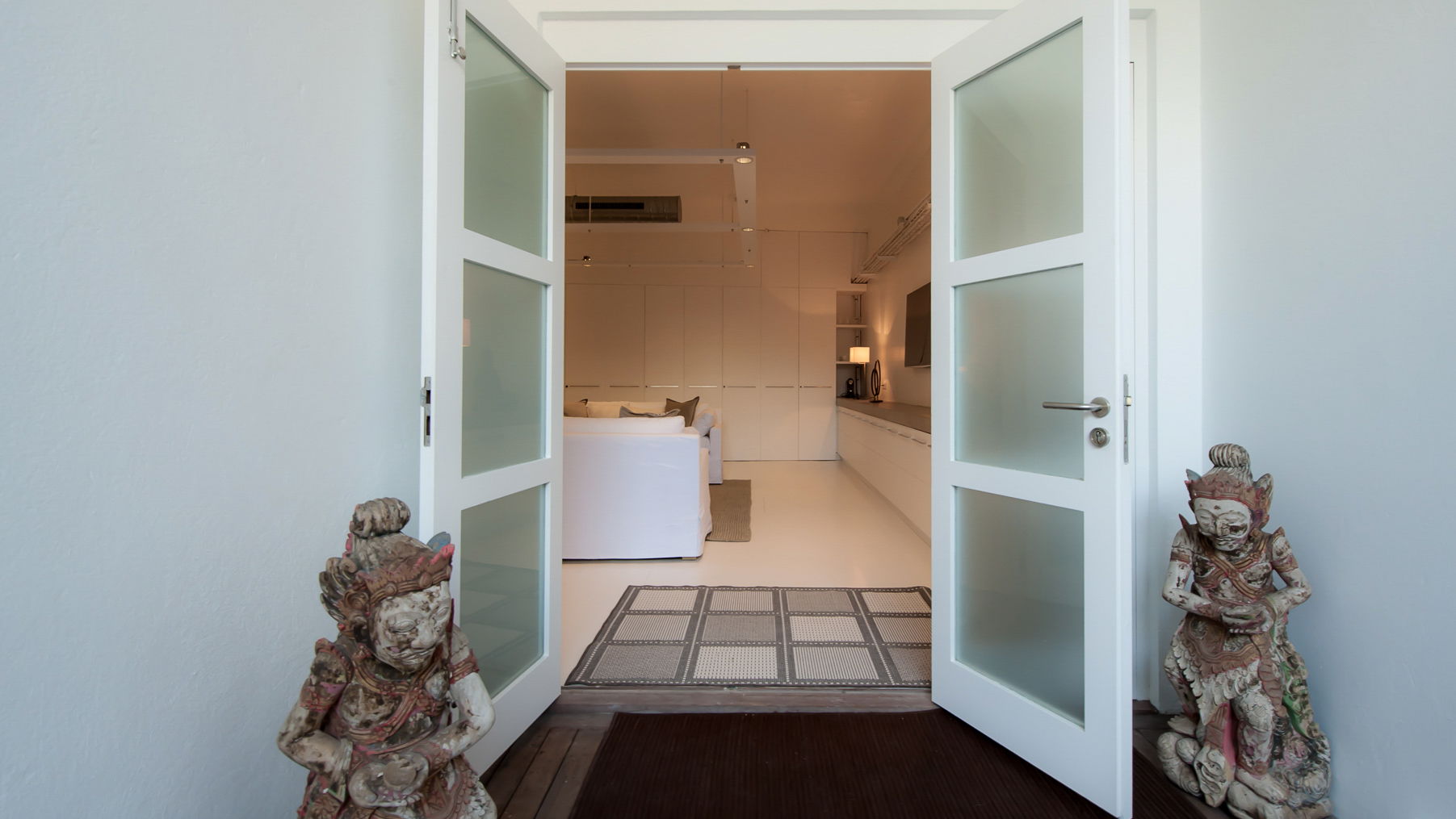 FITNESS & MASSAGE AREAS