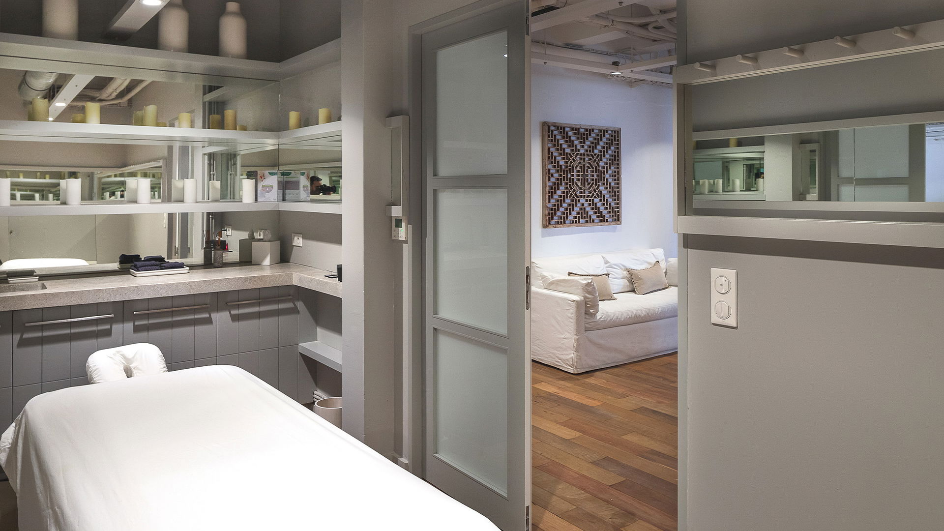 FITNESS & MASSAGE AREAS