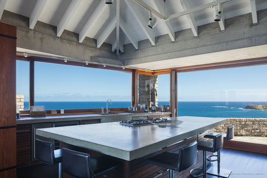 VILLA LA DANSE DES ETOILES KITCHEN & DINING AREA 1