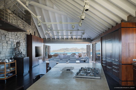 VILLA LA DANSE DES ETOILES KITCHEN & DINING AREA 2