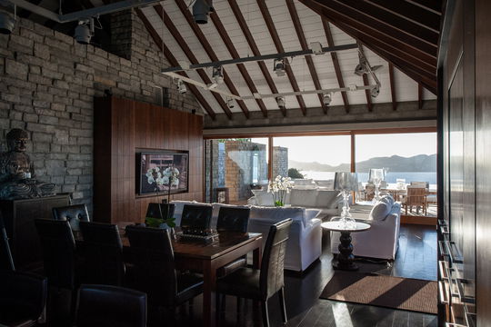 VILLA LA DANSE DES ETOILES KITCHEN & DINING AREA 7