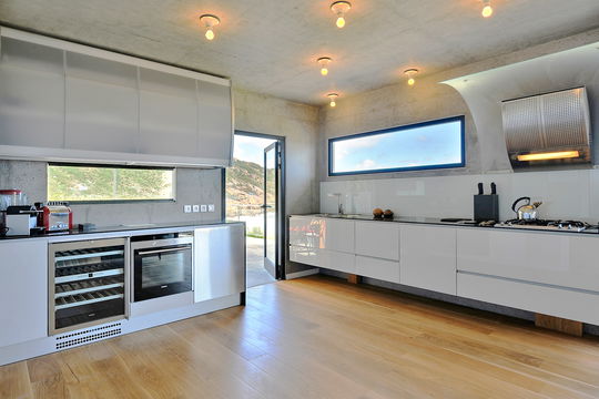 VILLA ERANOS KITCHEN & DINING AREA 1
