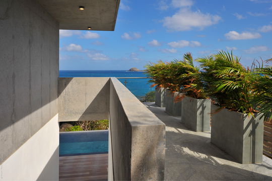 VILLA ERANOS OUTDOORS 2