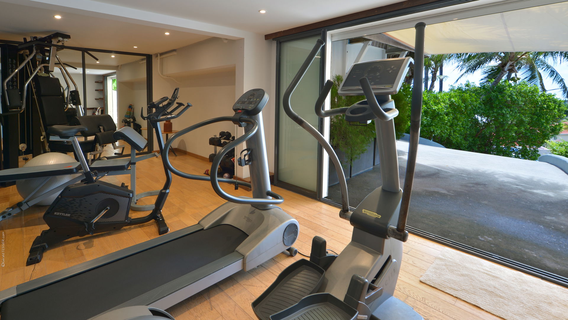FITNESS AREA