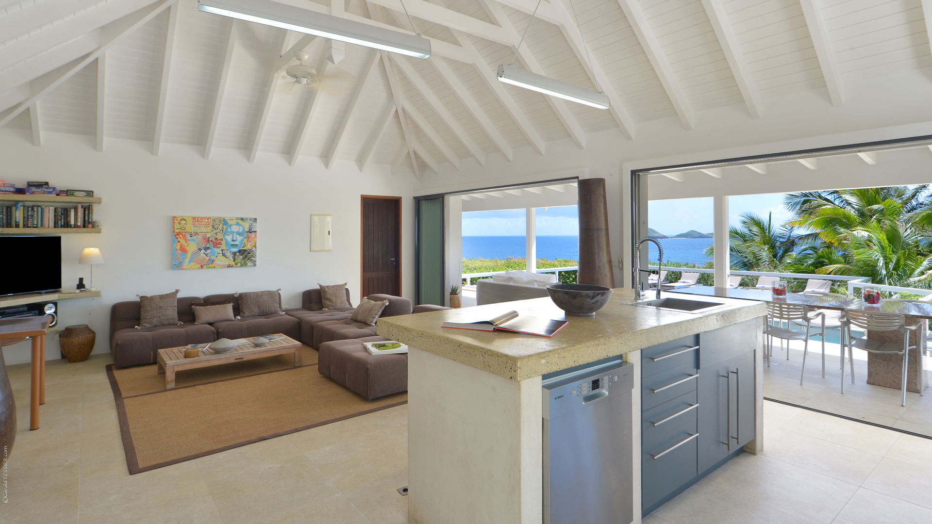 KITCHEN & DINING AREA