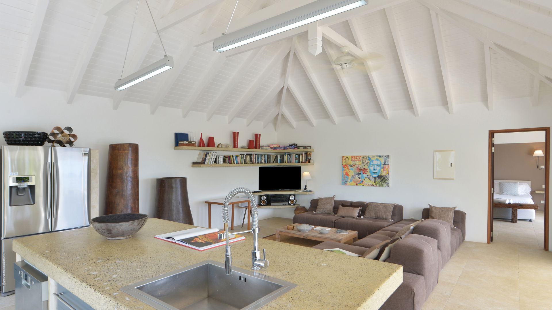 KITCHEN & DINING AREA