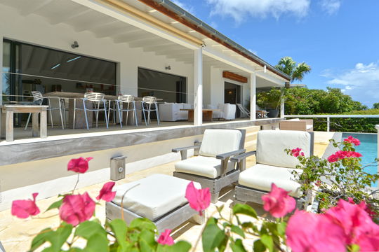 VILLA JALI OUTDOOR LOUNGE AREA 9