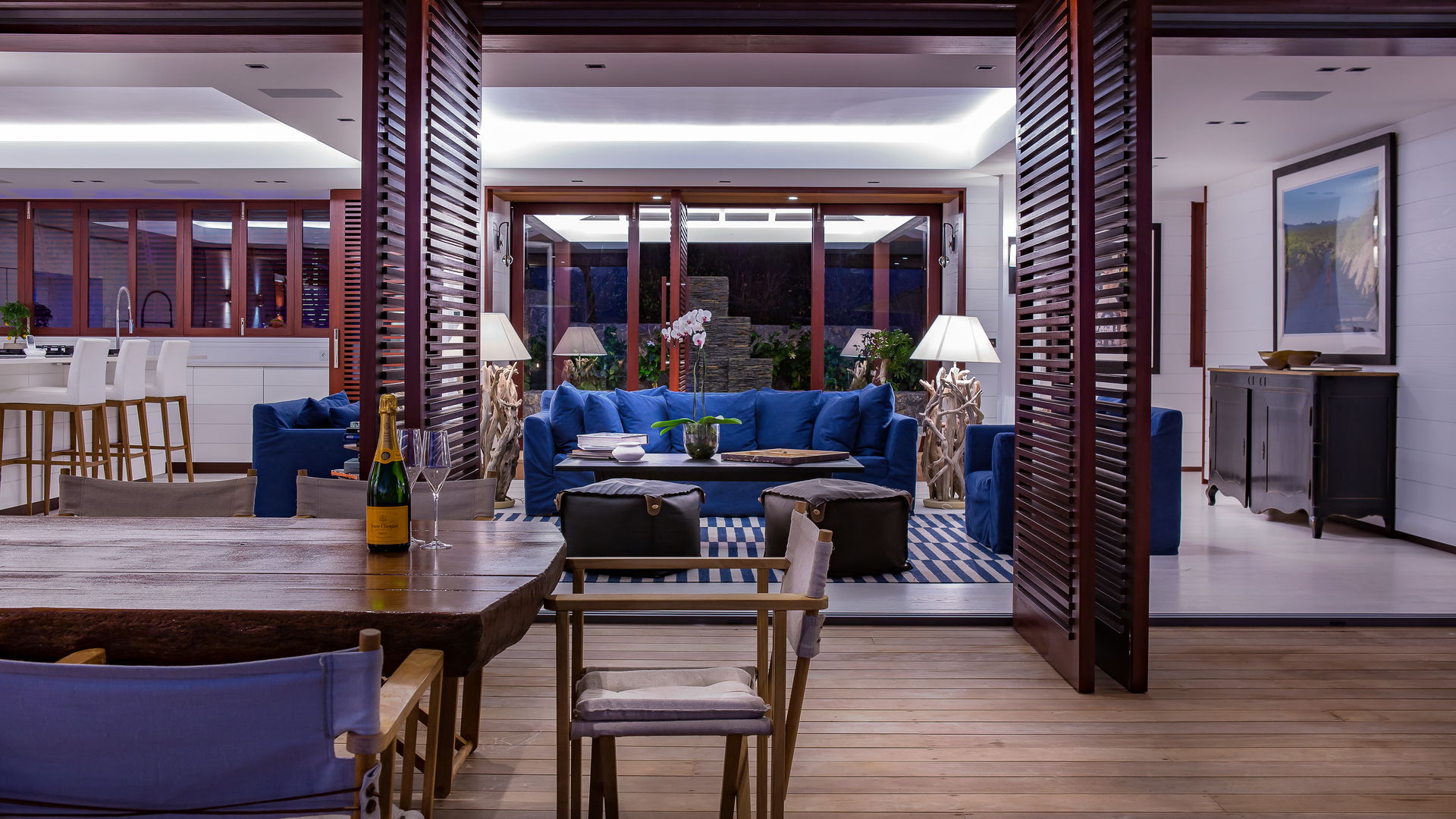 KITCHEN & DINING AREA