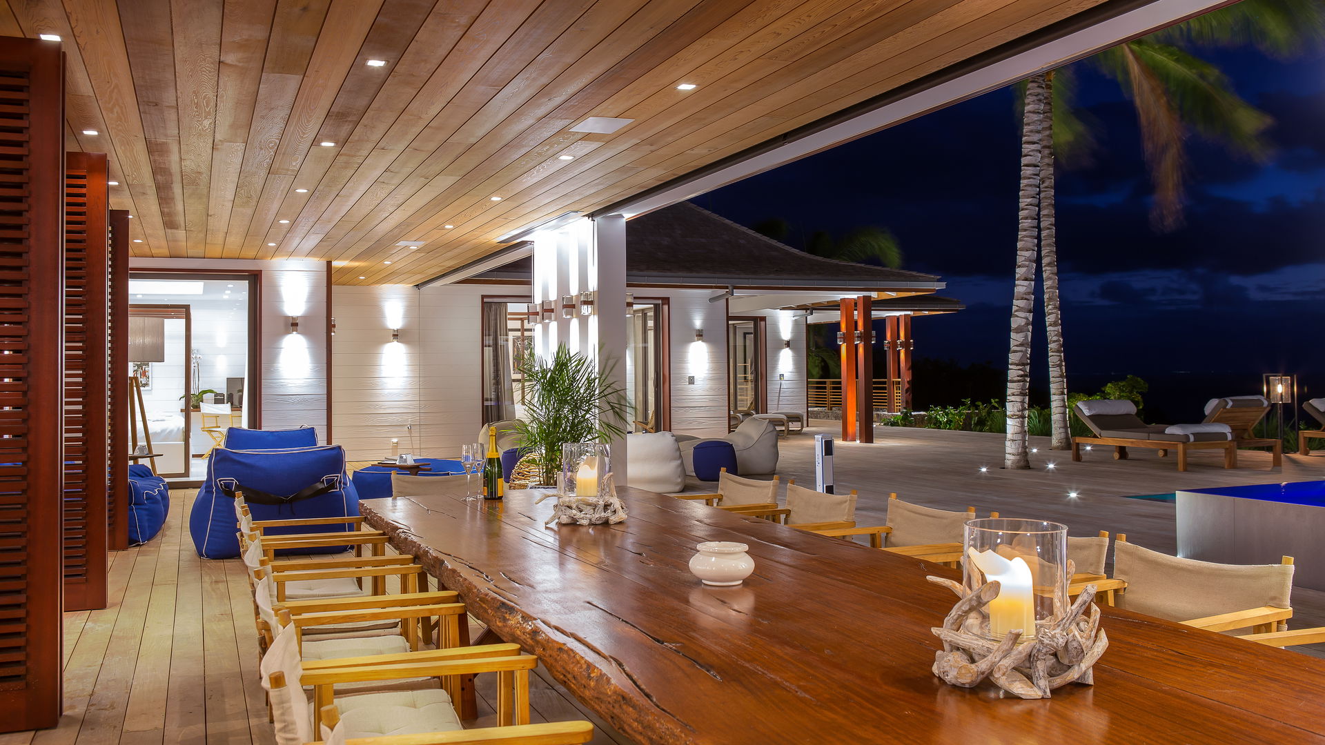 KITCHEN & DINING AREA