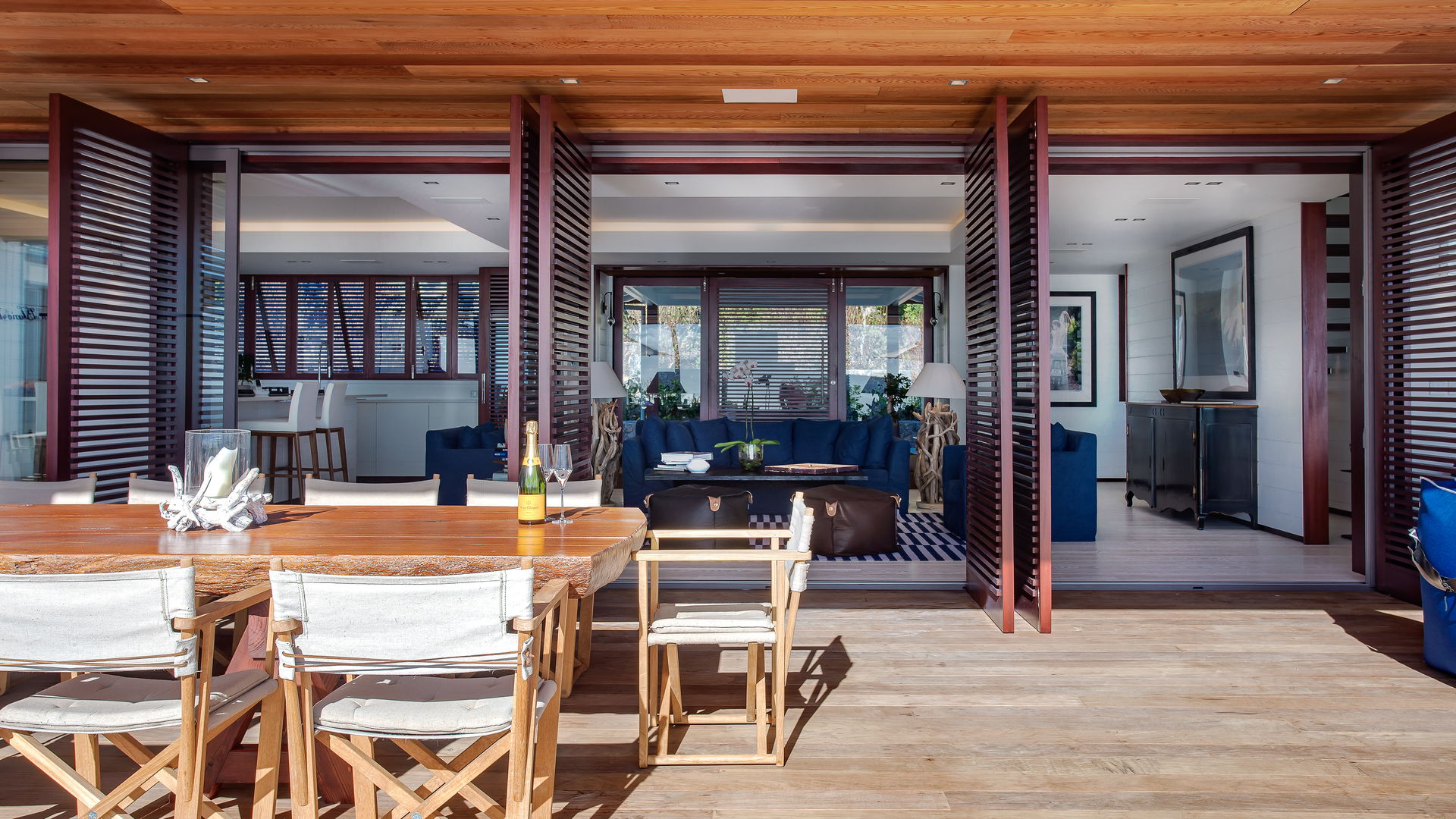 KITCHEN & DINING AREA