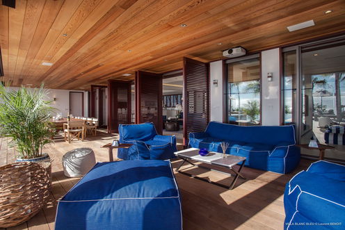 VILLA BLANC BLEU OUTDOOR LOUNGE AREA 1