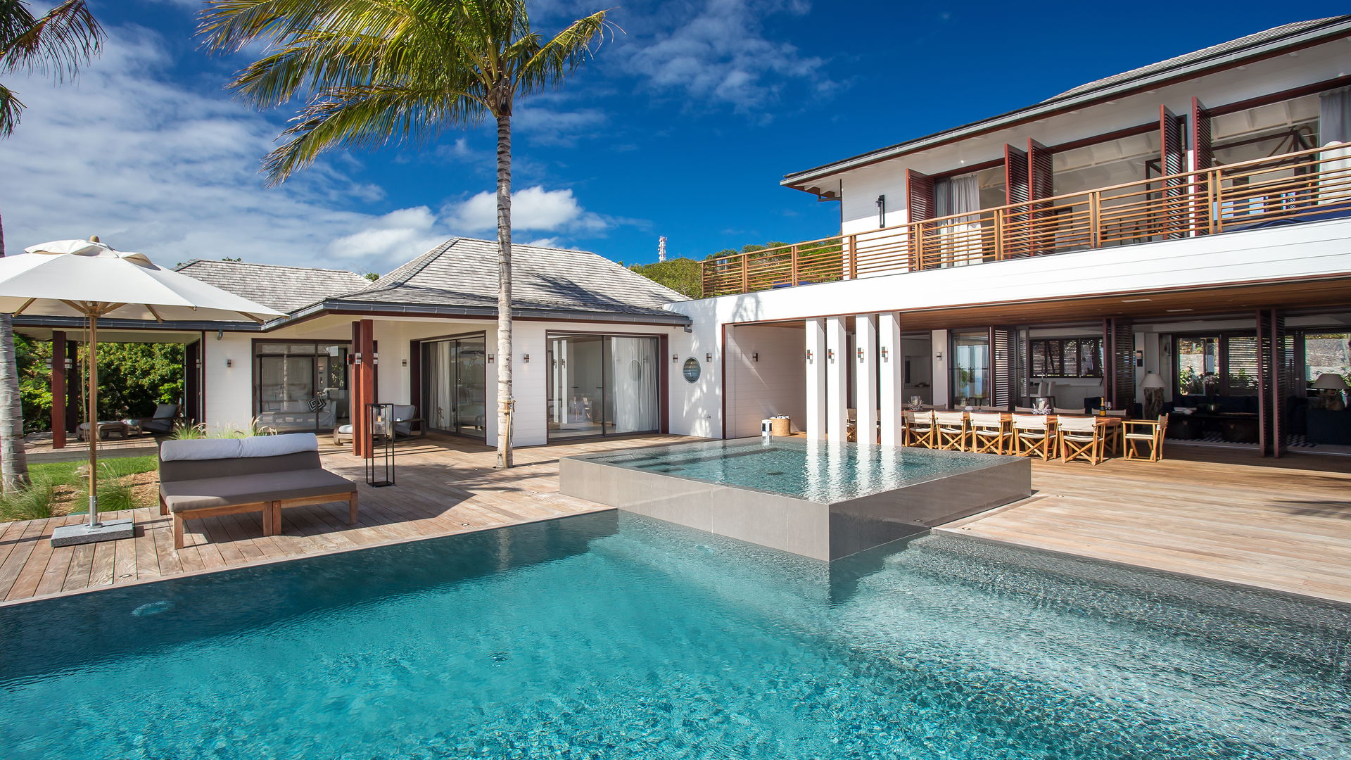 POOL & TERRACE