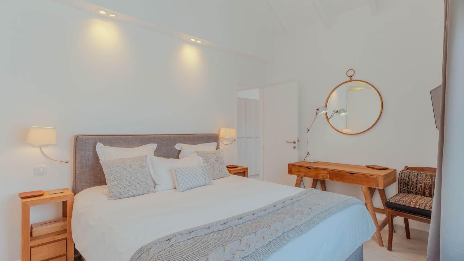 BEDROOM 1