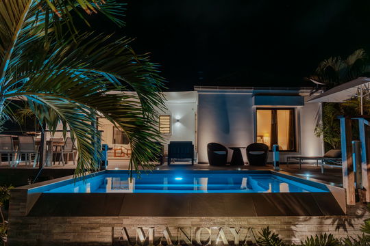 VILLA COZY AMANCAYA BY NIGHT 5