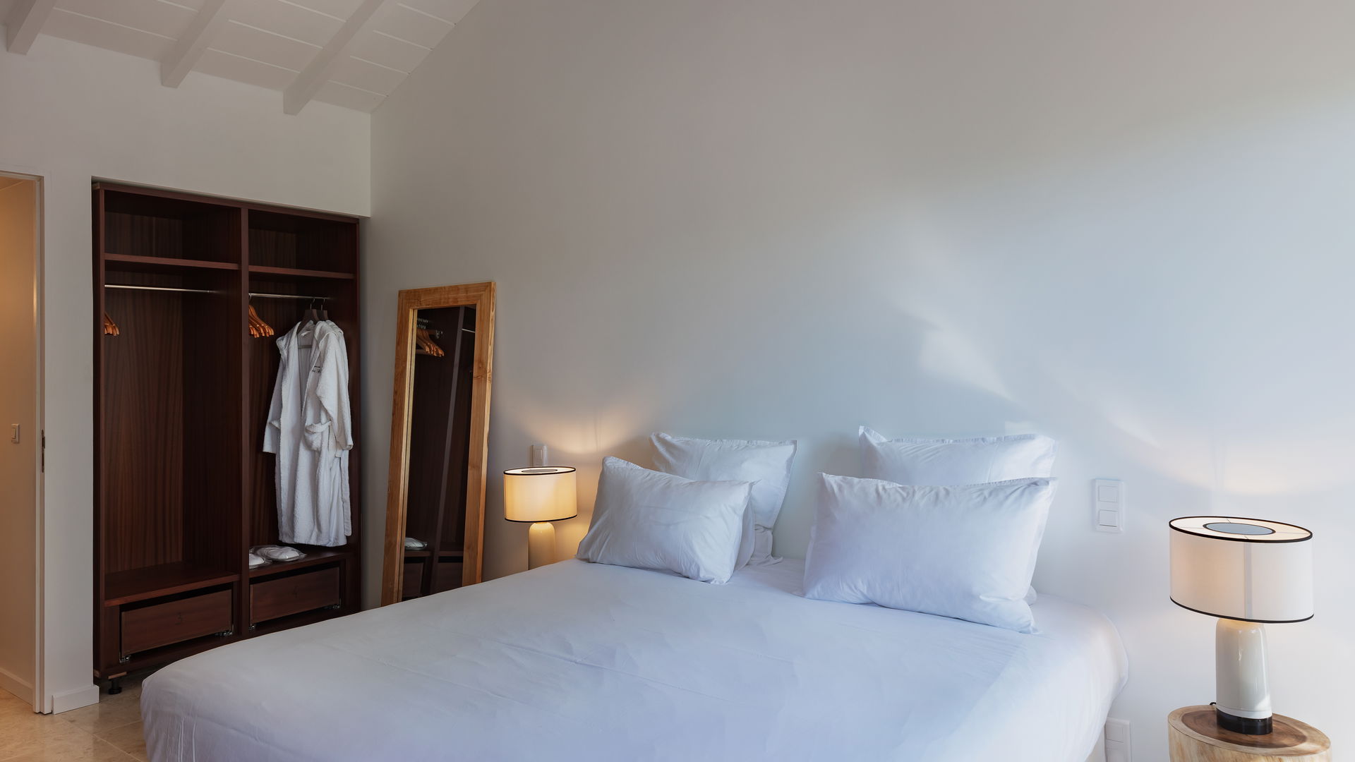 BEDROOM 5