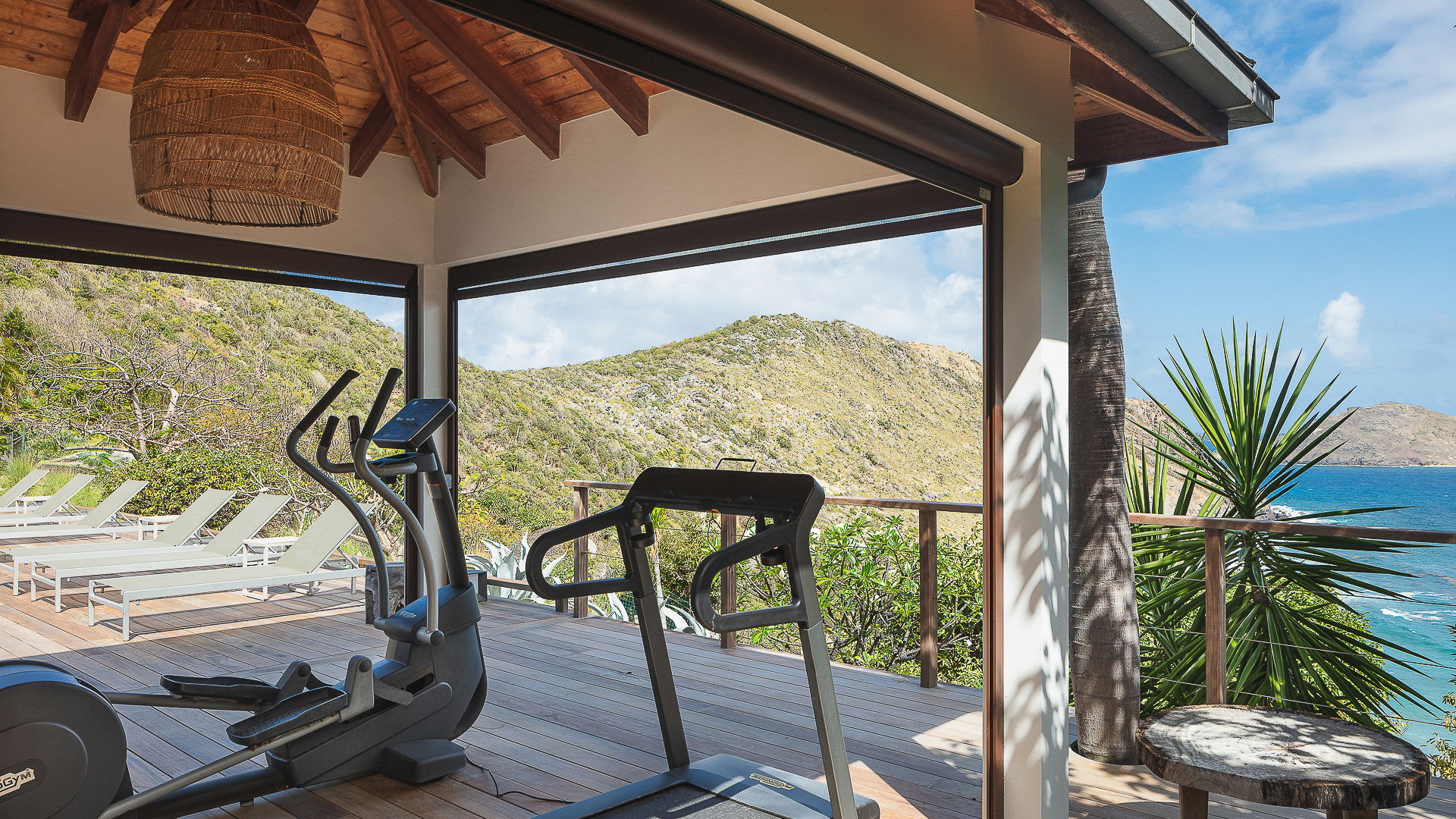 MASSAGE & FITNESS AREAS