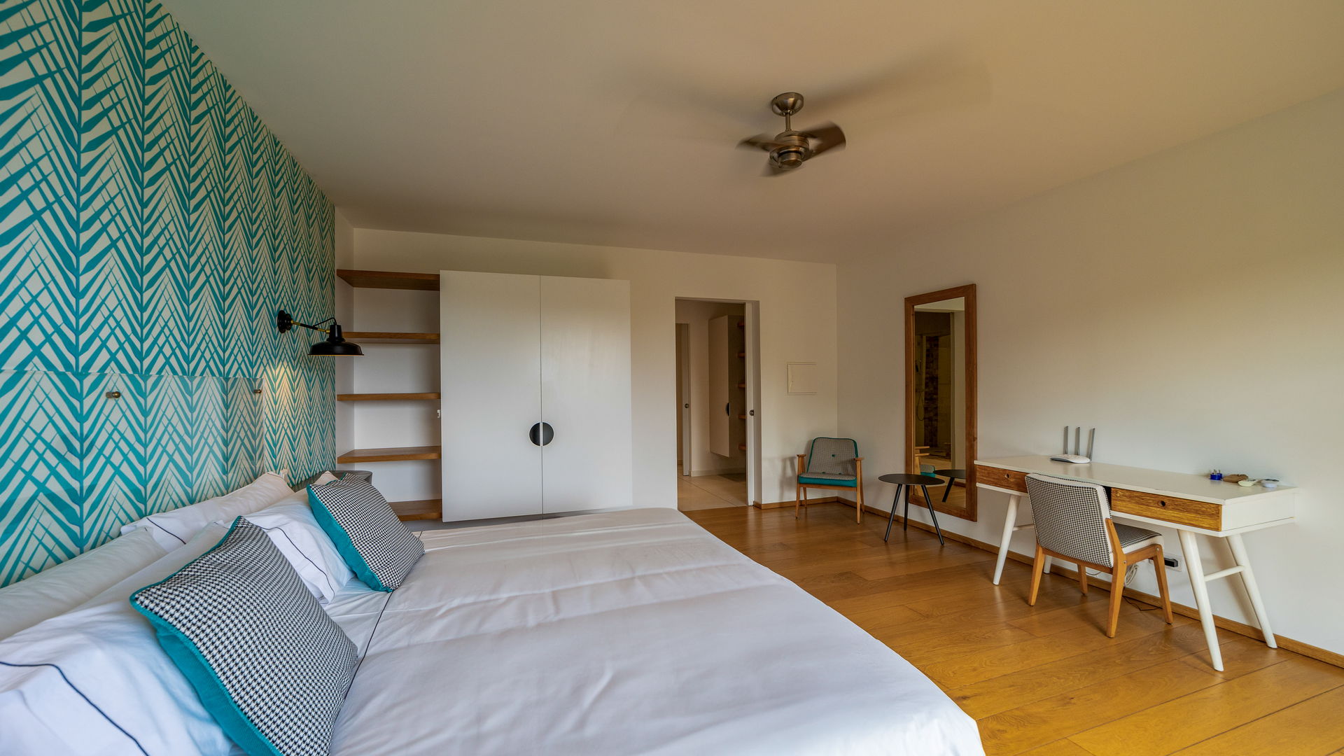 BEDROOM 2