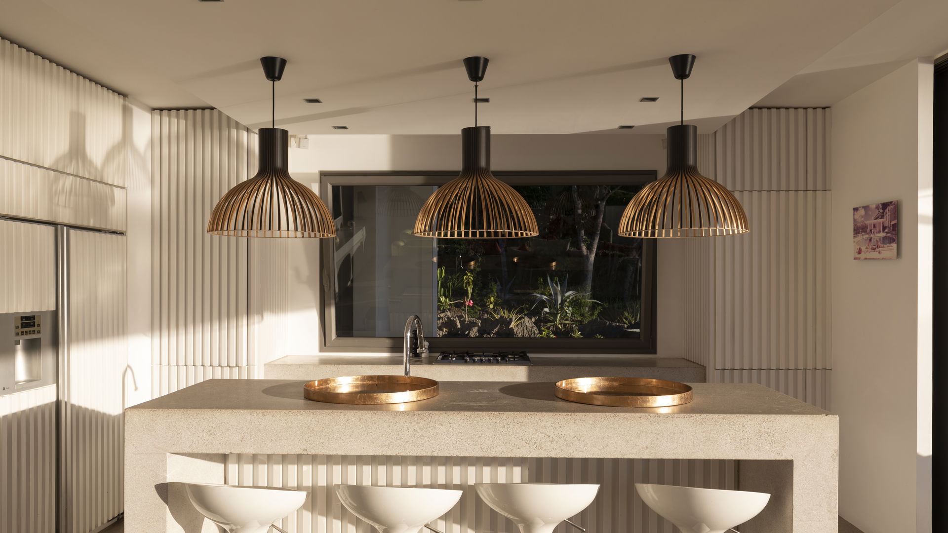 KITCHEN & DINING AREA