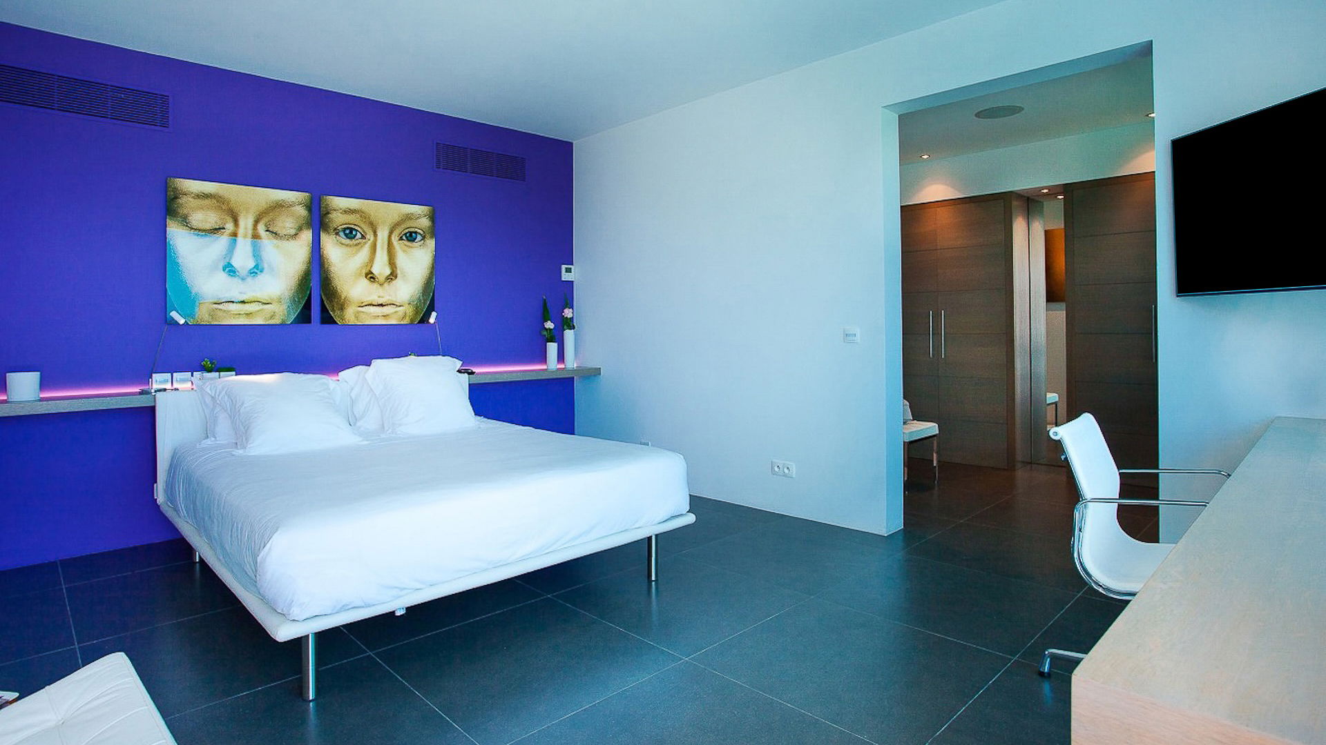 BEDROOM 4