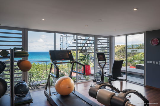 VILLA PANAMA BAR & FITNESS ROOM 4