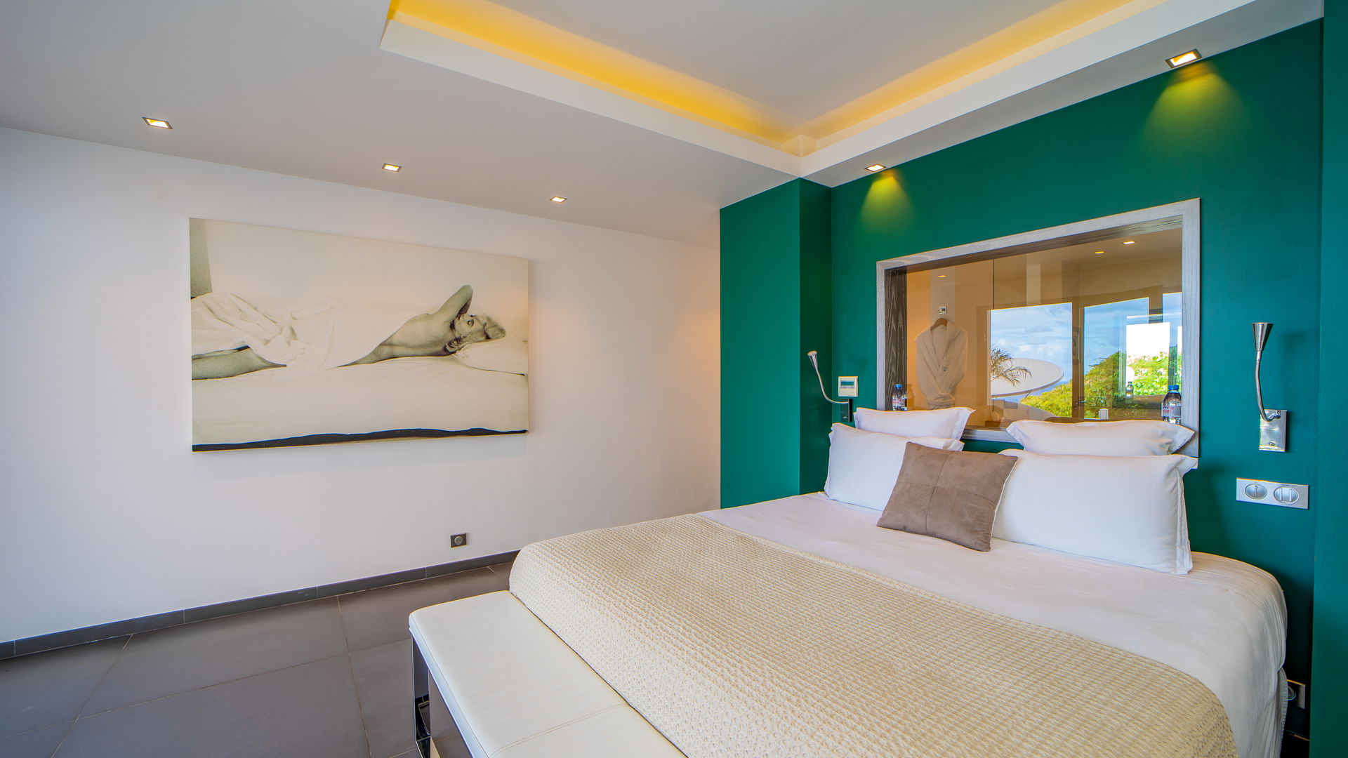 BEDROOM 4